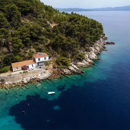 Secluded Fisherman's Cove Skozanje, Hvar - 4009 * Gdinj
