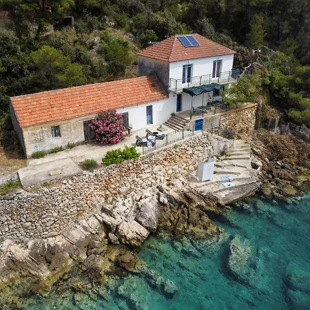 Secluded Fisherman's Cove Skozanje, Hvar - 4009 Gdinj