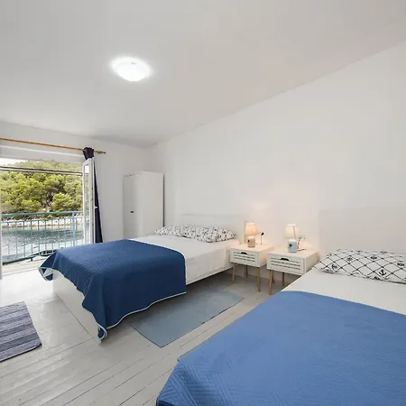 Holiday home Secluded Fisherman's Cove Skozanje, Hvar - 4009