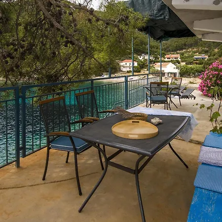 Holiday home Secluded Fisherman's Cove Skozanje, Hvar - 4009