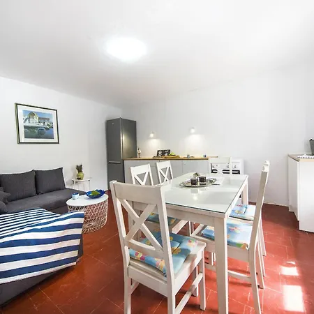 Holiday home Secluded Fisherman's Cove Skozanje, Hvar - 4009